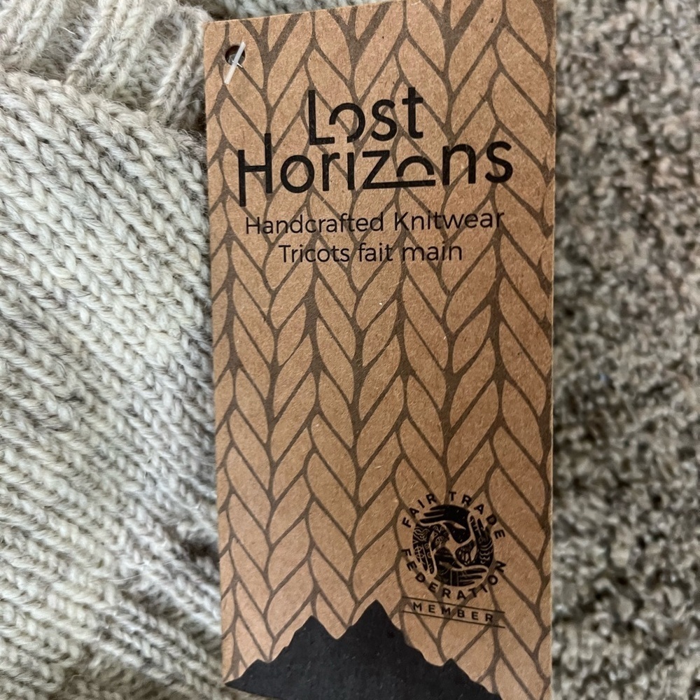 Lost Horizons Wool lined Sweater vest - Picture 10 of 10